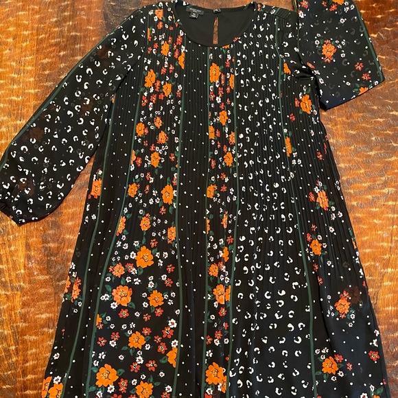 $139 MSRP  Ann Taylor Floral Pleated Shift Dress Black Multi  XS PETITE 🌺 - Picture 8 of 8